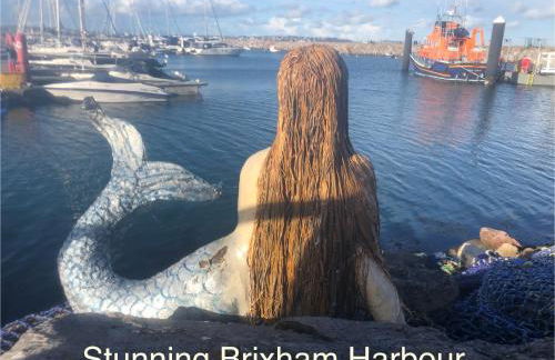 "FISHERMAN'S" Seconds from the Harbour & town centre with unlimited free parking nearby - Photo 8