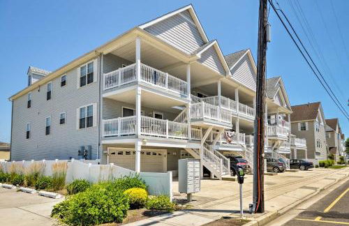 Condo with Deck Walk to Beach and Convention Center! - Foto 1