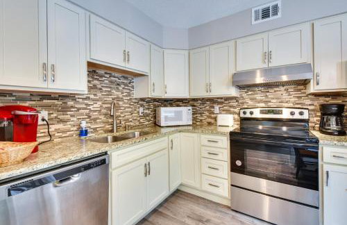 Walk to Lake Keowee Salem Townhome with Deck - Foto 9