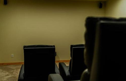 FoxHill Family Lodge Retreat with views from all sides and Hike over a hundred forty acres - Foto 56