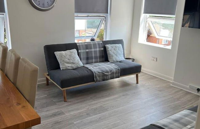 Impeccable 5-bed Apartment in Southend-on-sea - Foto 16