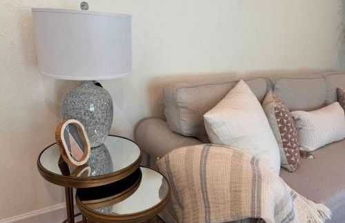 The Orange Blossom Suite Near UF Shands D-town - Photo 18