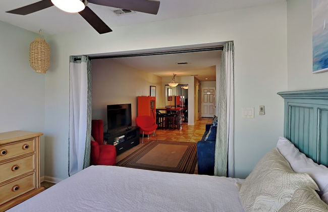 Sunset Harbor #2-204 - Latitude Adjustment - Foto 6