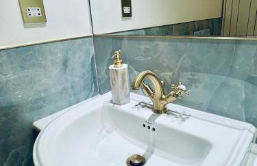 A Penthouse by Tower Bridge - Photo 11