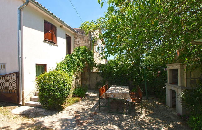 House 1909 - Photo 25