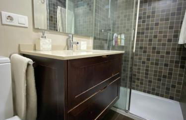 Mike´s apartment. Parking y piscina - Photo 14