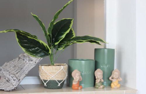 Pool Oasis with Mountain Views - Foto 17