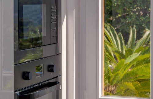 Uniquely designed Villa Ivana with outdoor Jacuzzi nearby the pebble Banje beach at the Island of Solta - Photo 19