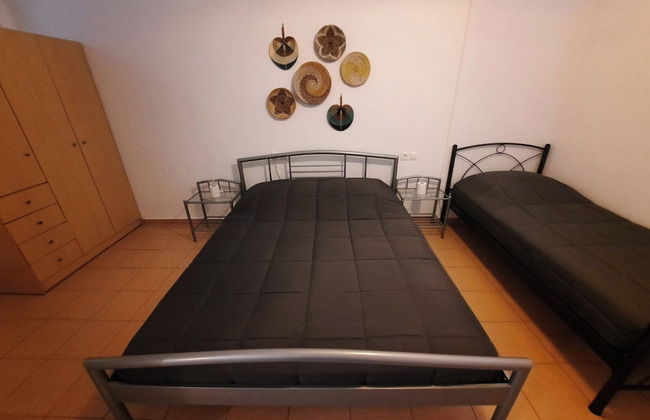 Crete Country Escape 2 Bd w Patio - Photo 2