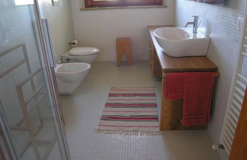 Cottage in Montelabbate with Pool & Forest - Foto 31