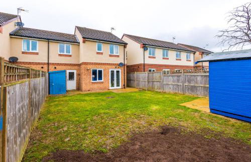 Relaxing 3 Bedroom Chester Home with garden - Photo 46