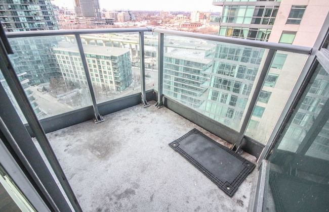 Sarkar Suites - Fort York Blvd - Foto 12