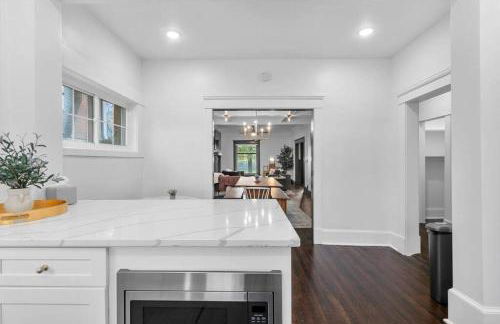Walnut Remodeled Modern 5BR Home Walkable King Bed - Foto 19