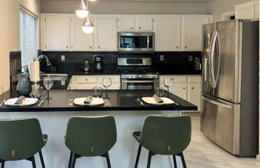 3BR - 3BA w Pool & BBQ -15 Mins to Strip & Airport - Foto 38