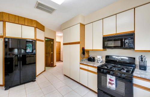 Spacious Beloit Retreat Close to Parks and Trails! - Foto 7