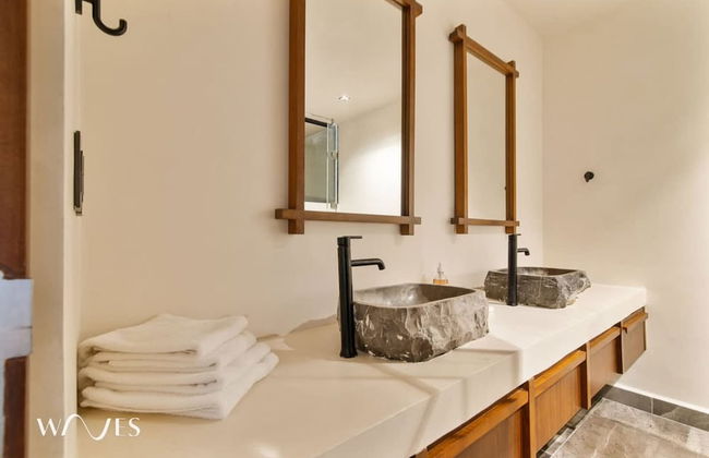 2BR w Private Pool - Steps Away From the Beach - Photo 18