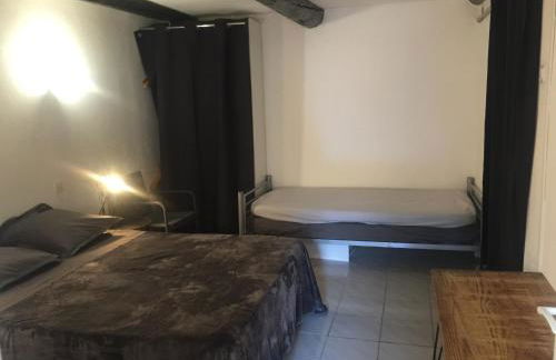 Logement sur pte cour, rez de chaussée, WIFI, CLIM - Foto 7