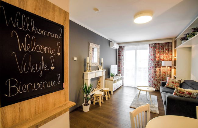 Escape to Wellness Your Lakeside Apartment Awaits - Foto 12