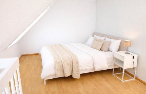 Großzügige Maisonette nahe Innenstadt Altbauflair - Photo 2