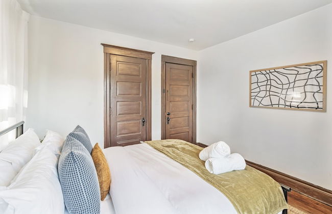 Pet Friendly 5BR Home near Downtown Detroit by RedAwning - Photo 9