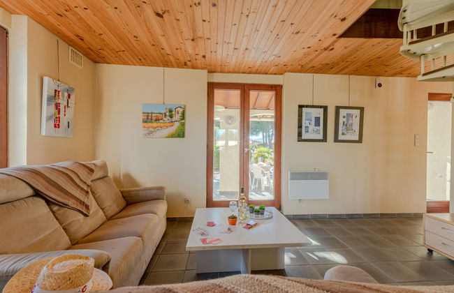 3 bedroom House in Saint-Cyprien with garden and terrace - Photo 9