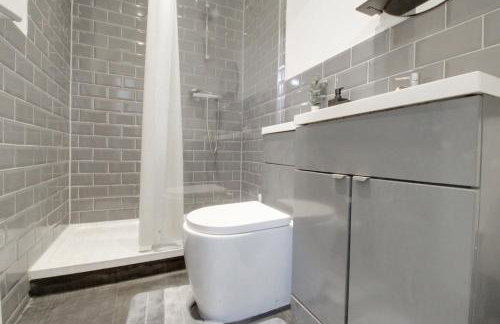 1 bedroom flat, next to Train ST - Foto 4