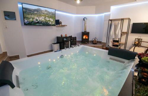 Stoa Luxury House with Unique Jacuzzi Room - Foto 40