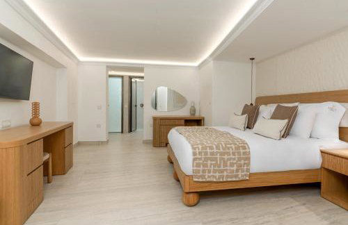 Kallos of Mykonos - Photo 17