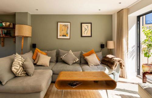 Stylish Family Home with Garden - Foto 6