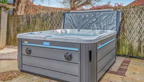 Henrow House Lymington 4 Bed Detached Home with Hot Tub - Foto 4