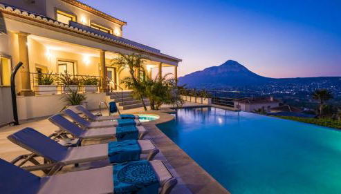 Casa Orquídea - Luxury 4 bedroom Villa - Photo 2