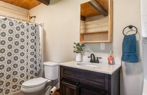 Dog Friendly Mountain Cabin with Hot Tub - Foto 15