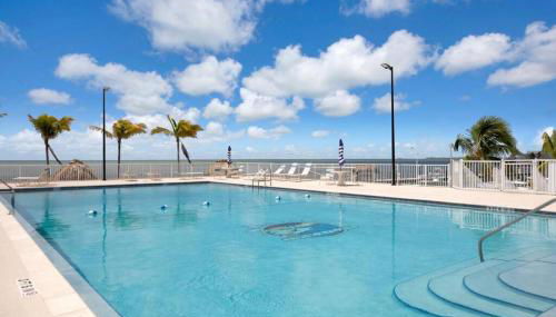 Gated Oceanfront Heated Pool - Foto 2