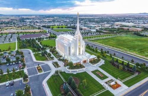 Rexburg Cottage - Brand New Neighborhood Downtown - Photo 9