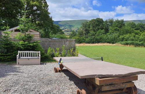 Luxury cosy carriage with electric private hot tub - Photo 30