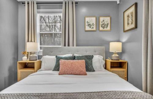 Swim and Relax In our Pool and Hot Tub and Recently Renovated - Photo 38