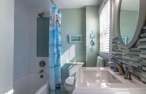 1BR 1BA NorthStar Bungalow. Just Steps to the beach and the bay. - Foto 10