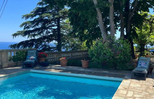 RDC maison de maitre pour 6 personnes avec piscine et jacuzzi - Photo 18