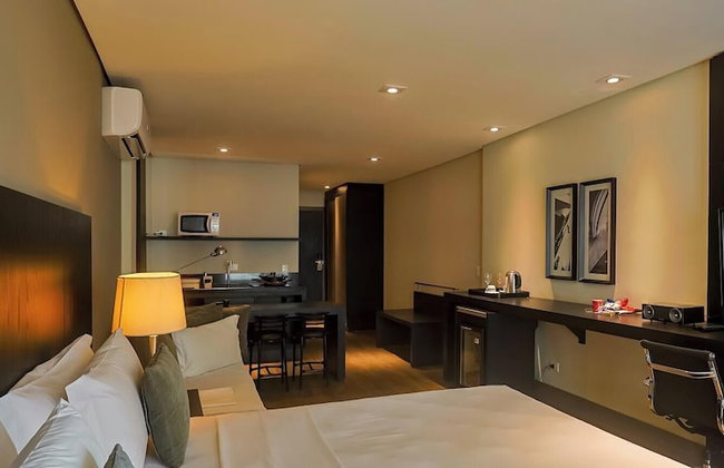 Manhattan On Floor - Photo 23