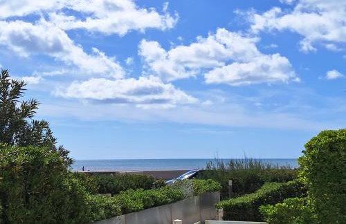 Appartement refait à neuf, climatisé, en rez-de-jardin, à 30 secondes de la plage - Foto 8