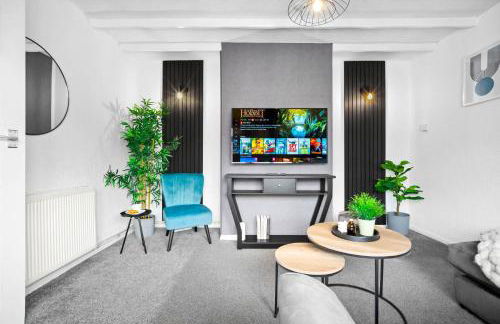 Three Bedroom House - Garden Space - Parking Included - Netflix Access - Parking - 74B - Foto 22