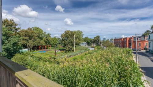 NEW! Boston Entire House Near MBTA, 3 Mi to Fenway! - Foto 4, Garden view