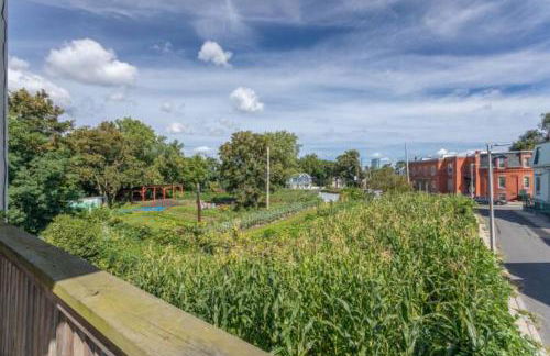 NEW! Boston Entire House Near MBTA, 3 Mi to Fenway! - Foto 4