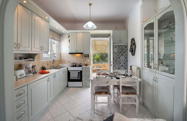 Loggos Seaview Cottage with Pool by Konnect - Photo 3