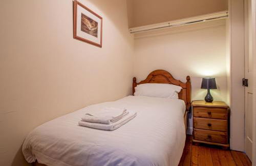 Beautiful and Bright Georgian Style Morningside Apartment - Pass the Keys - Foto 11