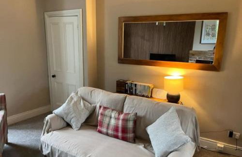 The Blue Cottage with luxurious Super King bed - Photo 9