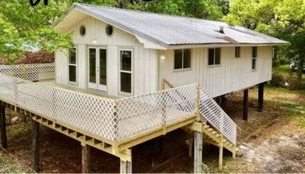 Playing Hookie LLC - Foto 3