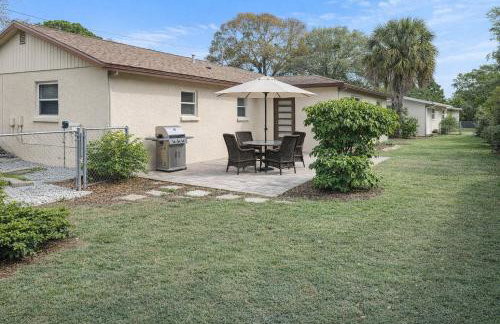 Spacious Upadated 2 King Beds Pets Welcome With Large Private and Fenced Yard Minutes to Beaches - Photo 20