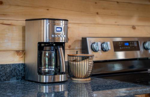 The Wilderness Cabin - Shenandoah Getaway - HotTub, Arcade, RiverAccess - Foto 23