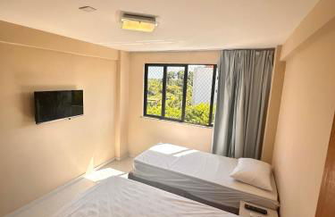 GUARAJUBA PARAÍSO DAS ÁGUAS - APT 2 quartos com AR e TV em TODOS os cômodos - Incluso Roupa de CAMA e BANHO - Filtro de Água Gelada e Maquina de Lavar dentro do APT - TOTAL CONFORTO PARA VC E SUA FAMILIA - Cond A beira da Lagoa e perto da PRAIA - Foto 46